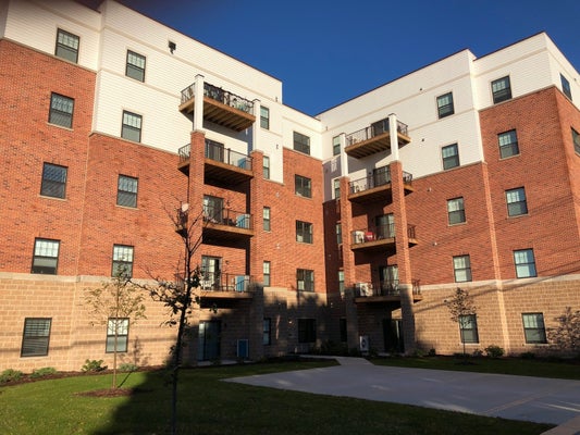 301 N MADISON ST APT 3A, WOODSTOCK, IL 60098 - Image e5dbccdeb62899da2cbf2876d22de094/4081108168