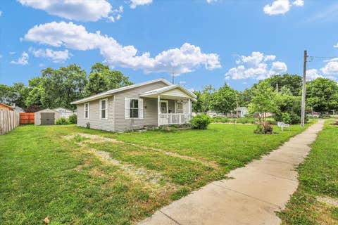 Tiny photo for 521 N McClellan Street, Sullivan, IL 61951 (MLS # 12663988)