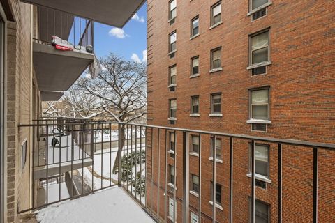 Tiny photo for 1567 Ridge Avenue #408, Evanston, IL 60201 (MLS # 12550998)