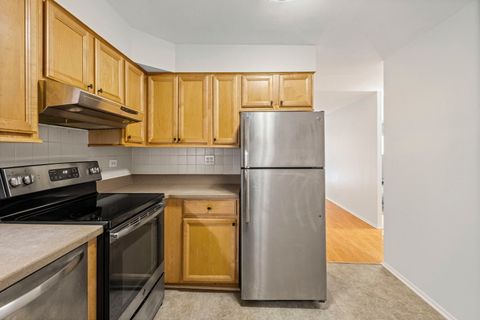 Tiny photo for 1567 Ridge Avenue #408, Evanston, IL 60201 (MLS # 12550998)