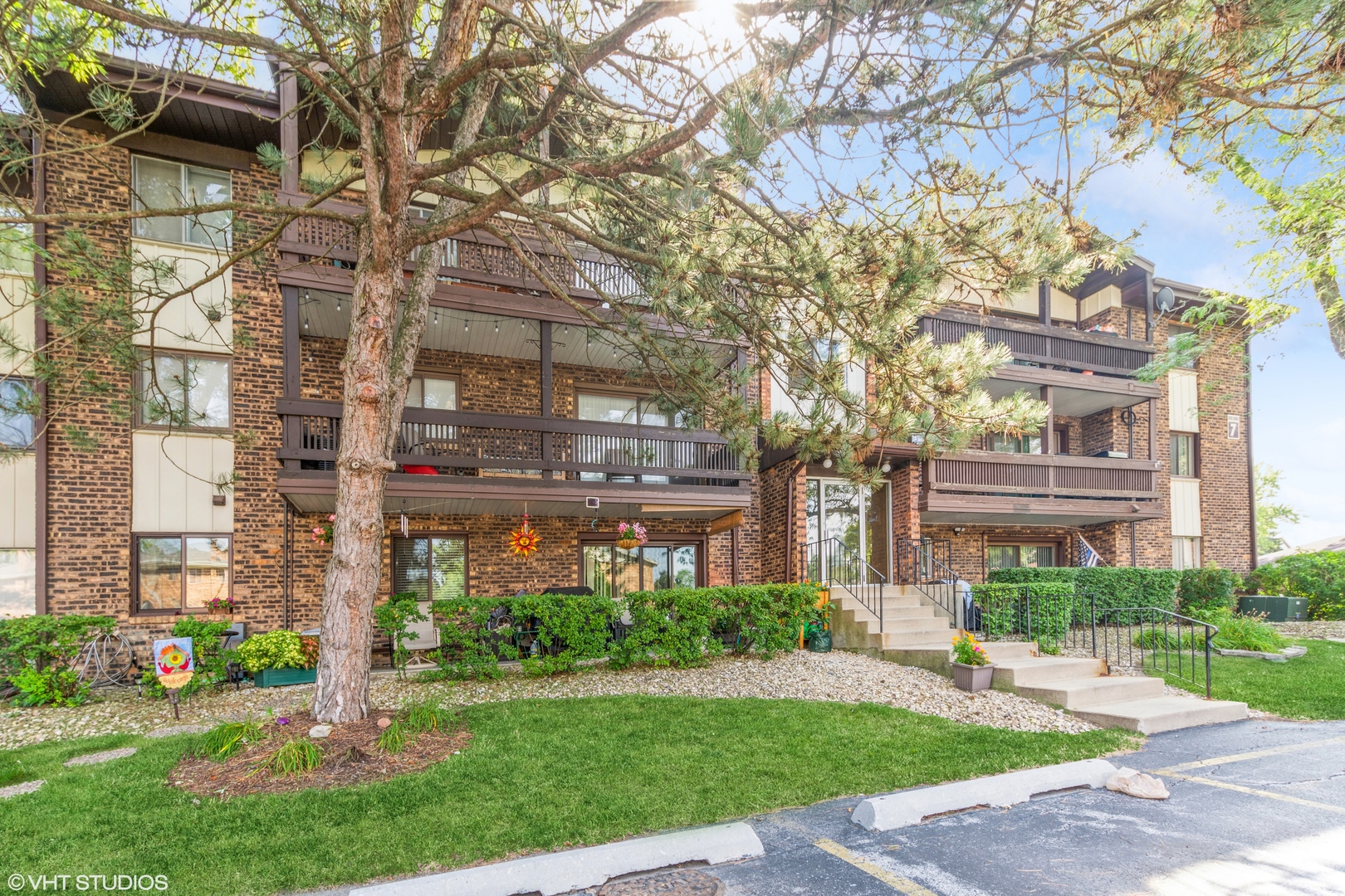 14003 James Drive 718
