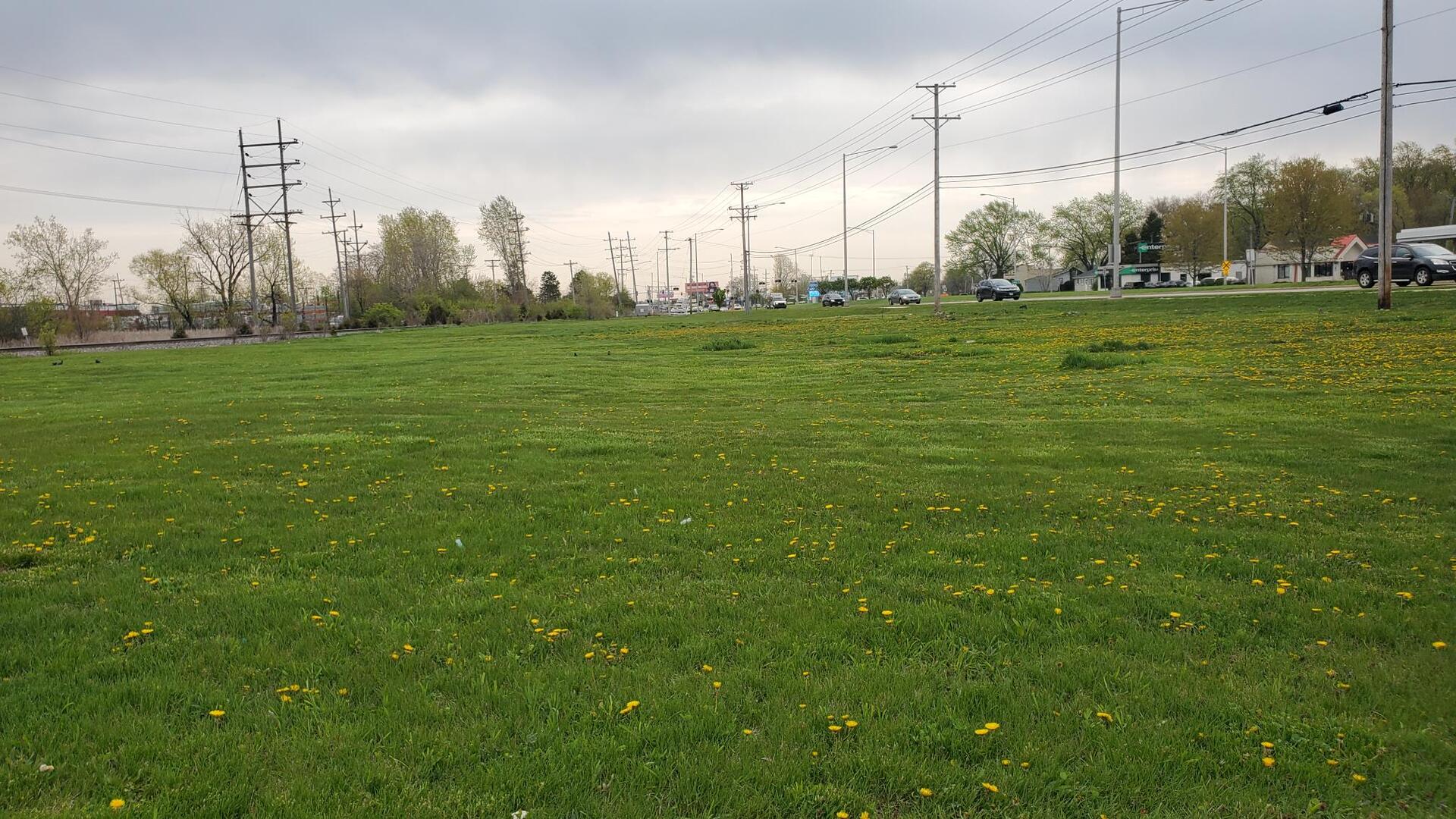 18W570 W North Avenue