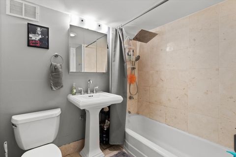 Tiny photo for 1360 N Sandburg Terrace #2909C, Chicago, IL 60610 (MLS # 12484781)