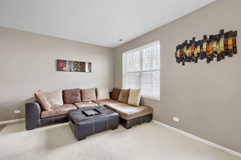 Tiny photo for 422 Victoria Lane, Elgin, IL 60124 (MLS # 12626886)