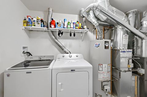 Tiny photo for 422 Victoria Lane, Elgin, IL 60124 (MLS # 12626886)