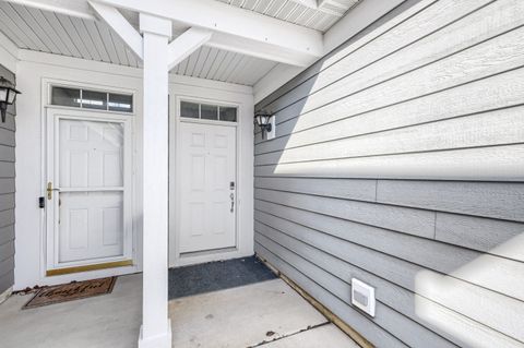 Tiny photo for 422 Victoria Lane, Elgin, IL 60124 (MLS # 12626886)