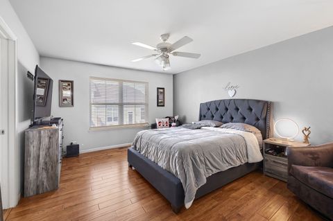 Tiny photo for 422 Victoria Lane, Elgin, IL 60124 (MLS # 12626886)