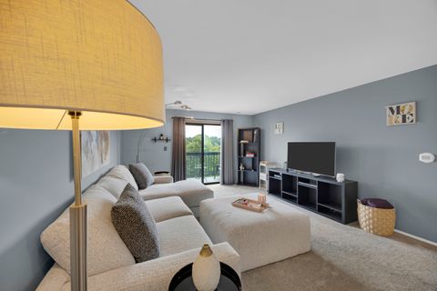 Tiny photo for 6700 S Brainard Avenue #428, Countryside, IL 60525 (MLS # 12455816)