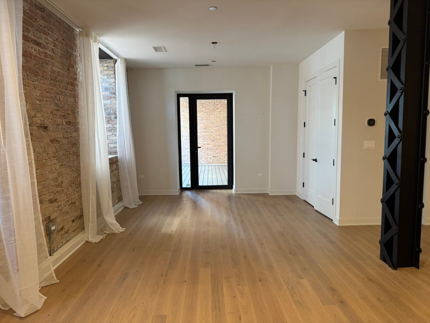 1356 W Chestnut Street 203