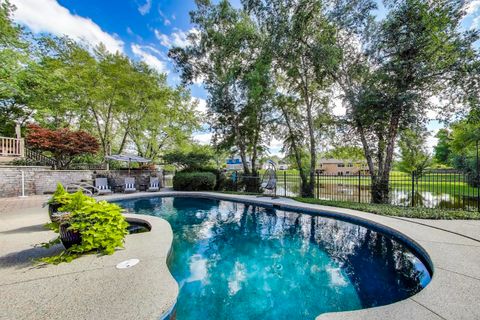 Tiny photo for 775 Summer Isle Lane, Inverness, IL 60010 (MLS # 12584836)