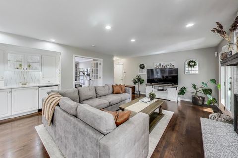 Tiny photo for 775 Summer Isle Lane, Inverness, IL 60010 (MLS # 12584836)