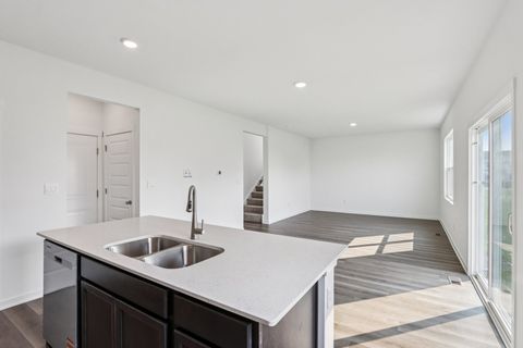 Tiny photo for 966 Garnet Lane, Montgomery, IL 60538 (MLS # 12489277)