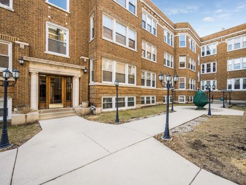 Tiny photo for 6906 N Lakewood Avenue #3W, Chicago, IL 60626 (MLS # 12584086)