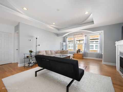 Tiny photo for 6906 N Lakewood Avenue #3W, Chicago, IL 60626 (MLS # 12584086)