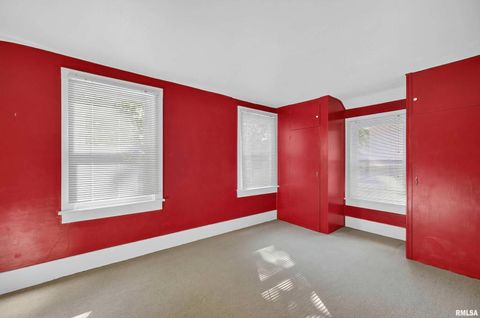 Tiny photo for 1518 N MAIN Street, Davenport, IA 52803 (MLS # QC4267540)