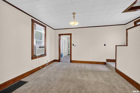 Tiny photo for 1518 N MAIN Street, Davenport, IA 52803 (MLS # QC4267540)