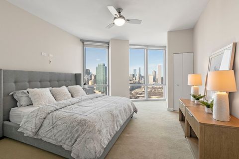 Tiny photo for 1211 S Prairie Avenue #3401, Chicago, IL 60605 (MLS # 12589666)