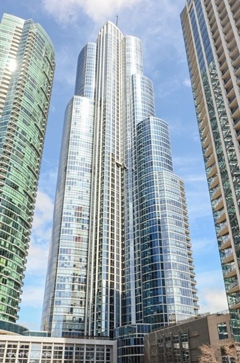 Photo of 1211 S Prairie Avenue #3401, Chicago, IL 60605 (MLS # 12589666)