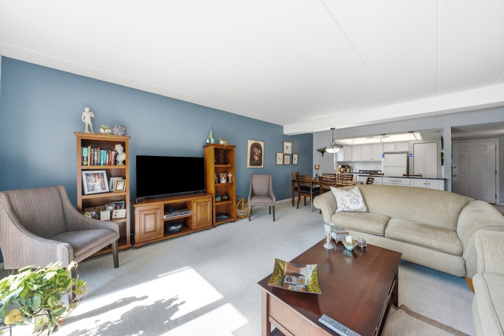 4500 W 93rd Street 1A