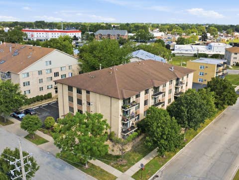 Tiny photo for 4500 W 93rd Street #1A, Oak Lawn, IL 60453 (MLS # 12729295)