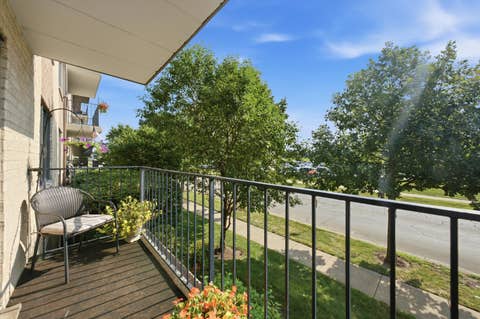 Tiny photo for 4500 W 93rd Street #1A, Oak Lawn, IL 60453 (MLS # 12729295)