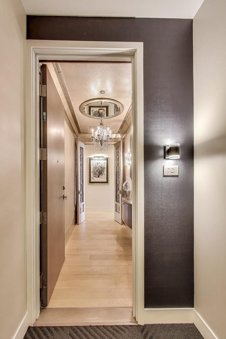 360 W Erie Street 7D