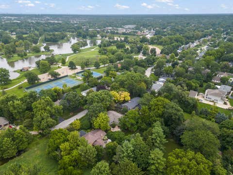 Tiny photo for 510 W Prairie Avenue, Wheaton, IL 60187 (MLS # 12730222)