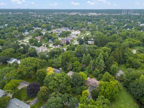 Tiny photo for 510 W Prairie Avenue, Wheaton, IL 60187 (MLS # 12730222)