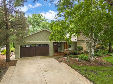 Tiny photo for 510 W Prairie Avenue, Wheaton, IL 60187 (MLS # 12730222)