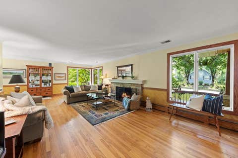 Tiny photo for 510 W Prairie Avenue, Wheaton, IL 60187 (MLS # 12730222)
