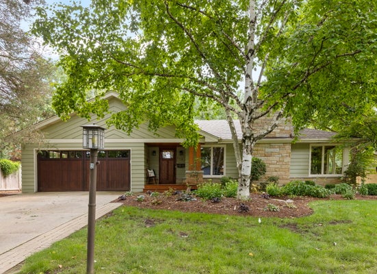 510 W PRAIRIE AVE, WHEATON, IL 60187 - Image e5f18cdafd3ad37bfb3c0d45aaec3e47/2956175297