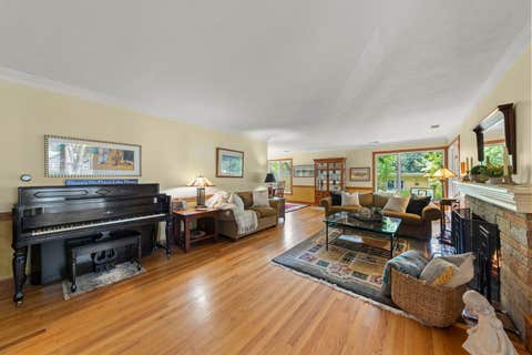 Tiny photo for 510 W Prairie Avenue, Wheaton, IL 60187 (MLS # 12730222)