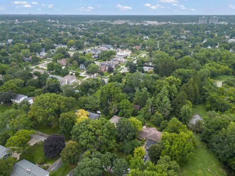 Tiny photo for 510 W Prairie Avenue, Wheaton, IL 60187 (MLS # 12730222)