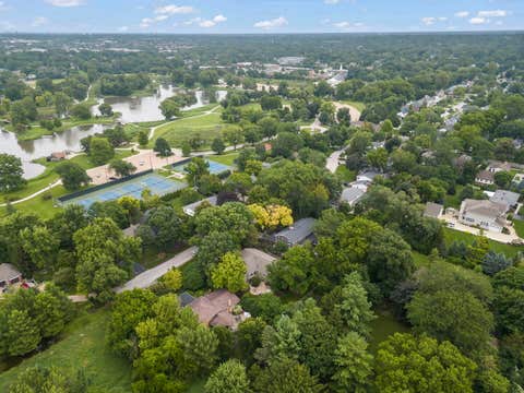 Tiny photo for 510 W Prairie Avenue, Wheaton, IL 60187 (MLS # 12730222)