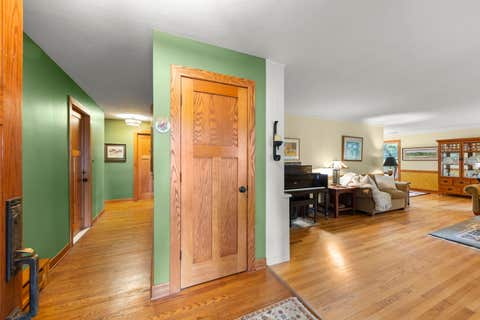 Tiny photo for 510 W Prairie Avenue, Wheaton, IL 60187 (MLS # 12730222)