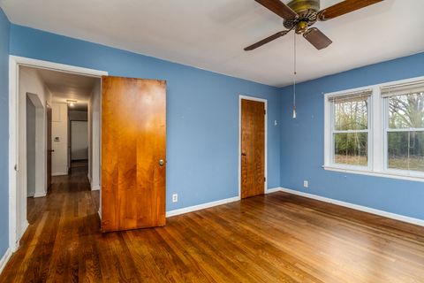 Tiny photo for 1109 W Hill Avenue, Carbondale, IL 62901 (MLS # 12574372)