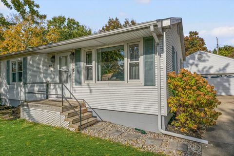 Tiny photo for 1608 Sheridan Road, Champaign, IL 61821 (MLS # 12511537)