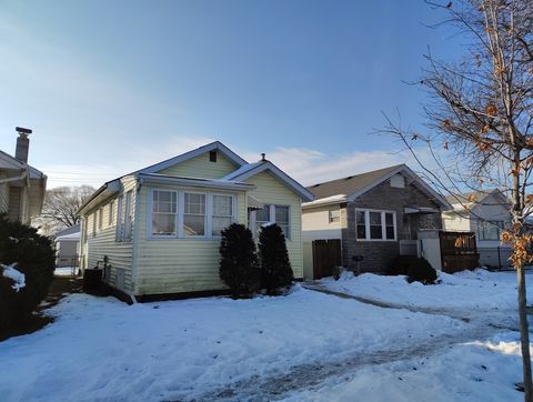 5541 W Grace Street Chicago IL 60641