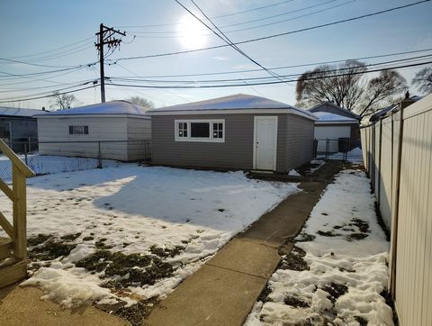 Tiny photo for 5541 W Grace Street, Chicago, IL 60641 (MLS # 12588180)