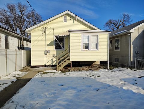 Tiny photo for 5541 W Grace Street, Chicago, IL 60641 (MLS # 12588180)