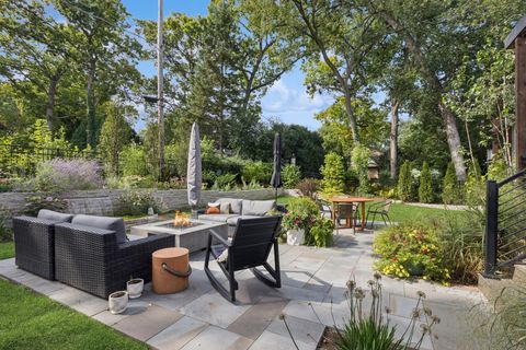 Tiny photo for 855 Crescent Boulevard, Glen Ellyn, IL 60137 (MLS # 12455591)