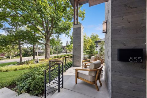 Tiny photo for 855 Crescent Boulevard, Glen Ellyn, IL 60137 (MLS # 12455591)