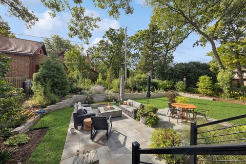 Tiny photo for 855 Crescent Boulevard, Glen Ellyn, IL 60137 (MLS # 12455591)