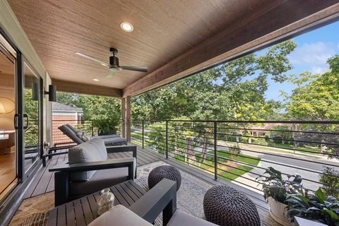 Tiny photo for 855 Crescent Boulevard, Glen Ellyn, IL 60137 (MLS # 12455591)