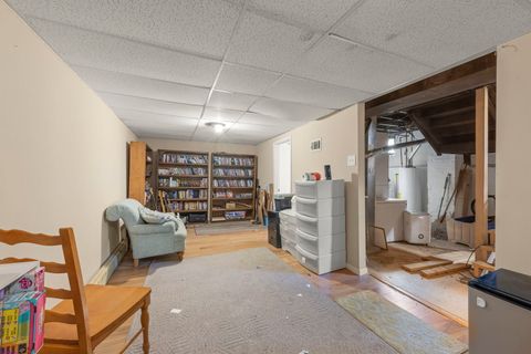 Tiny photo for 636 Garfield Avenue, Aurora, IL 60506 (MLS # 12489335)