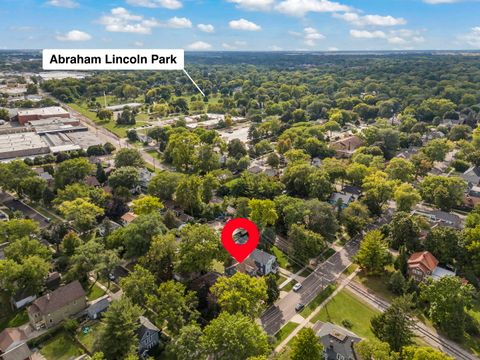 Tiny photo for 636 Garfield Avenue, Aurora, IL 60506 (MLS # 12489335)