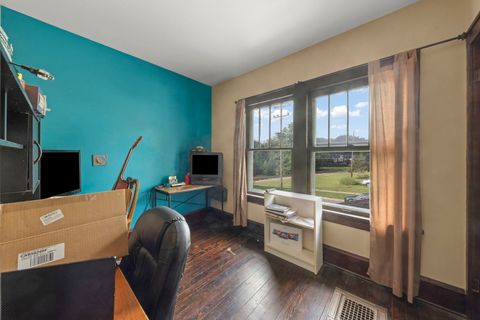 Tiny photo for 636 Garfield Avenue, Aurora, IL 60506 (MLS # 12489335)