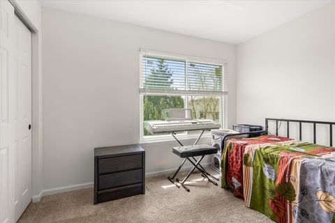 Tiny photo for 427 Essex Court, Sugar Grove, IL 60554 (MLS # 12564652)