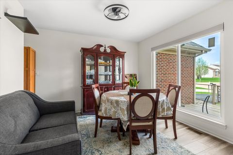 Tiny photo for 427 Essex Court, Sugar Grove, IL 60554 (MLS # 12564652)
