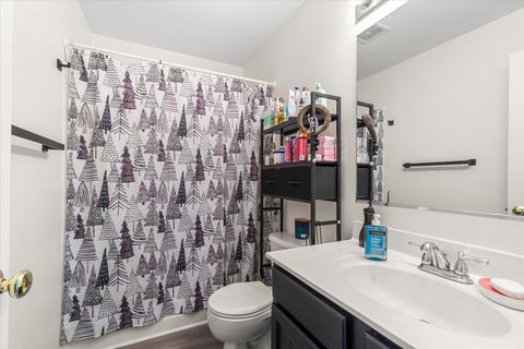 Tiny photo for 427 Essex Court, Sugar Grove, IL 60554 (MLS # 12564652)